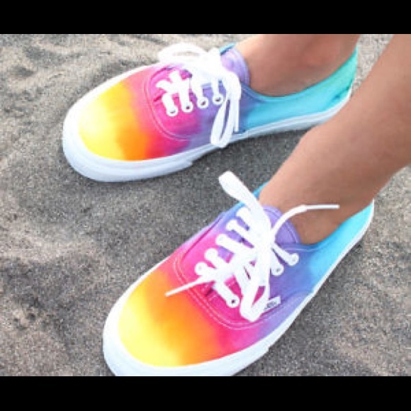 loud color shoes